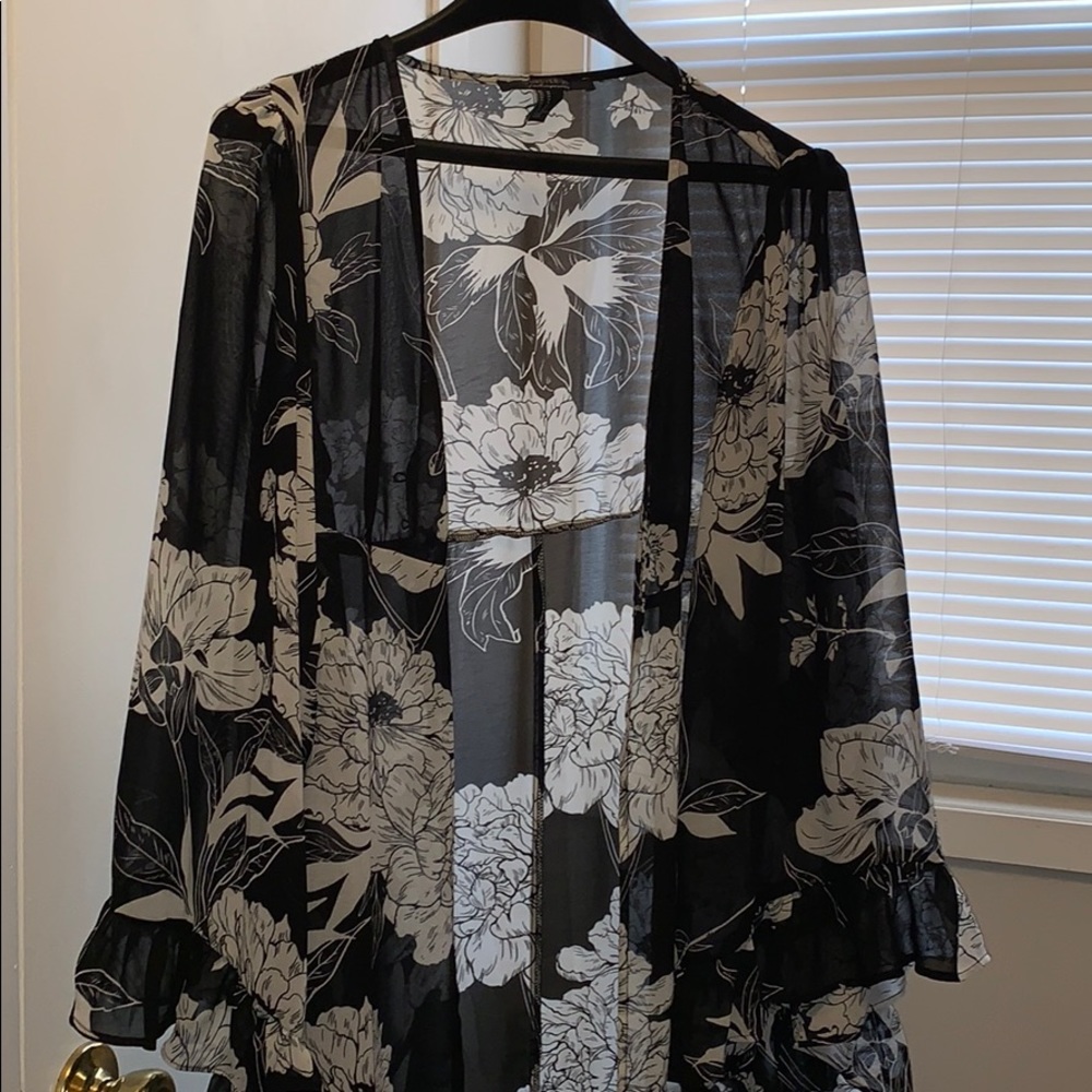 Forever 21 Kimono NWOT